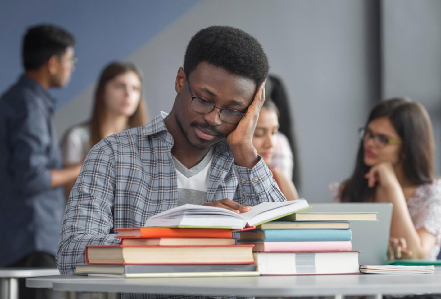 Успешная команда менеджеров после завершения корпоративного тренинга